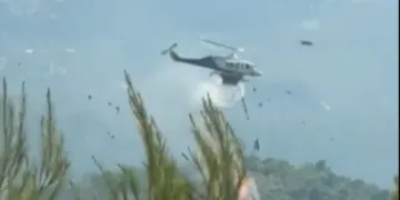 VIDEO Tragedija u Grčkoj: U sudaru dva helikoptera poginule dvije osobe. Gasili su požar…