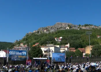 Milanović u Kninu: Kada se Srbija naoružava uz direktnu asistenciju naših saveznika… Je li to poštena igra?