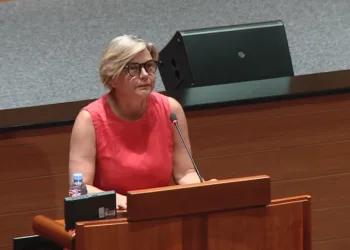 VIDEO Egzaltirani govor moguće premijerke Benčić: Sve je HDZ-u sasula u lice. Manje o otrovu u Poznanovcu i više o toksičnom zagrljaju HDZ-a…