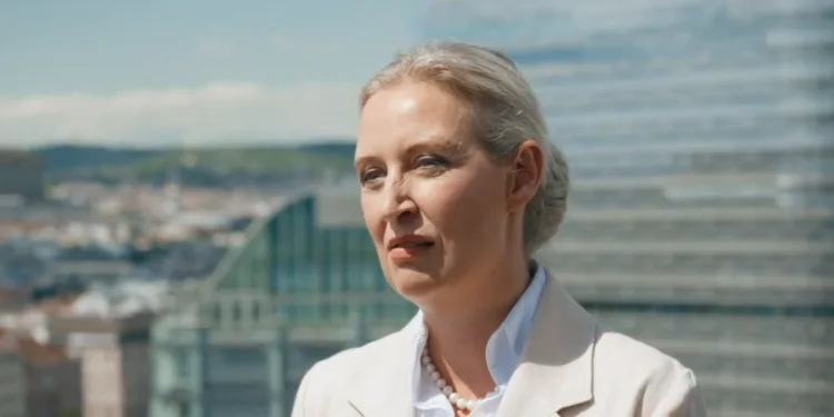 VIDEO Što je šefica AfD-a rekla o izlasku Njemačke iz Schengena i eura. O autoindustriji i vraćanju emigranata…