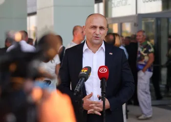 Anušić o migrantskoj krizi: Previše je onih koji zbog nešto malo medijske pažnje i pozornosti šire paniku