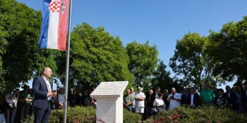 Anušić u Nemetinu: Patnju zatočenika srpskih logora ne smijemo zaboraviti. Ustrajati na odgovornosti Srbije…