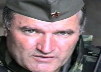 Zurovec o Mladiću: Nemojte zaboraviti da je ljude od života oslobađao s petokrakom na glavi. Počivao u nemiru…