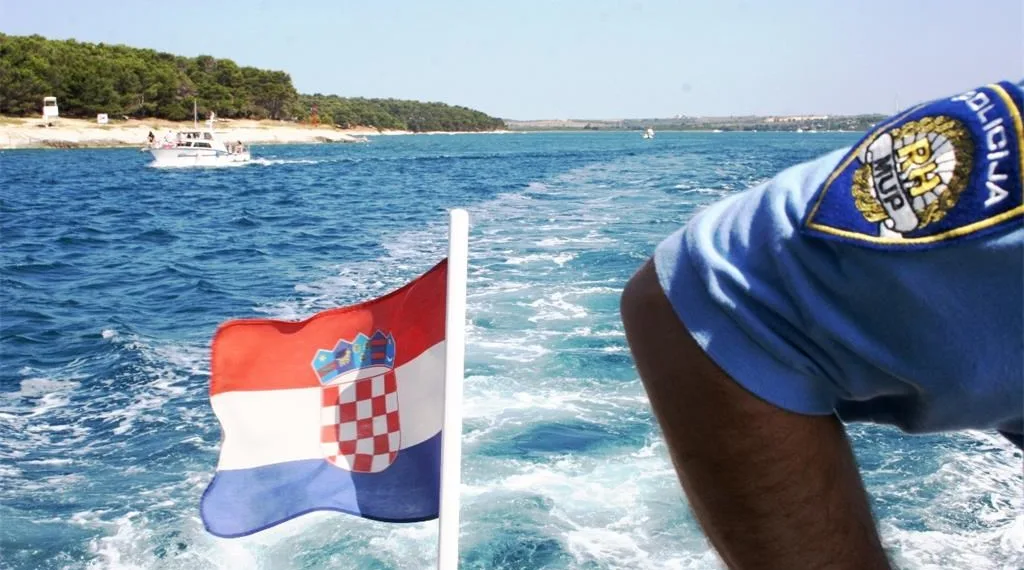 Istarska policija o misterioznom lažnom vojnom brodu na Brijunima: Izgledao je kao vojni ali….