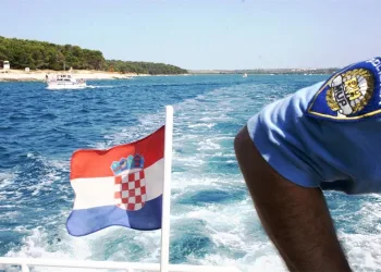 Istarska policija o misterioznom lažnom vojnom brodu na Brijunima: Izgledao je kao vojni ali….