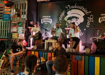 VIDEO Dubioza Kolektiv rasplesala Vintage na promociji audio knjige Moje dubioze: Publika pjevala iz sveg srca