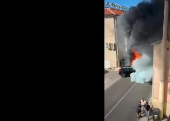 VIDEO Drama u Krilu Jesenice: Nakon sudara auta i motora sve se zapalilo….