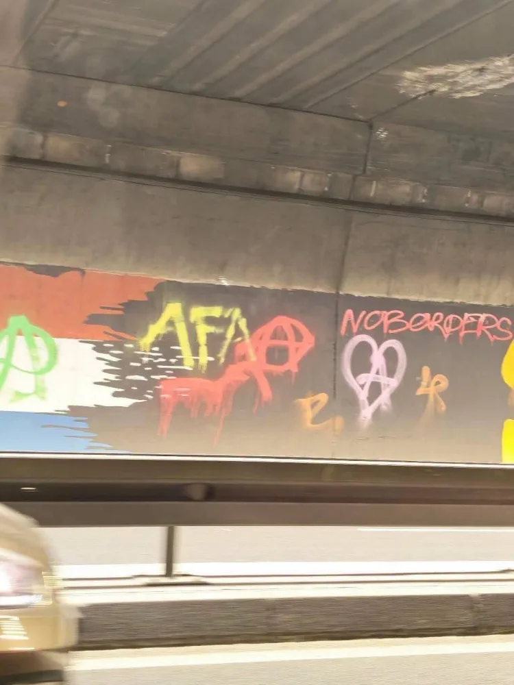 FOTO Antife pošarale mural braniteljima u podvožnjaku kod Vjesnika. BBB-i sve obnovili uz osiguranje policije