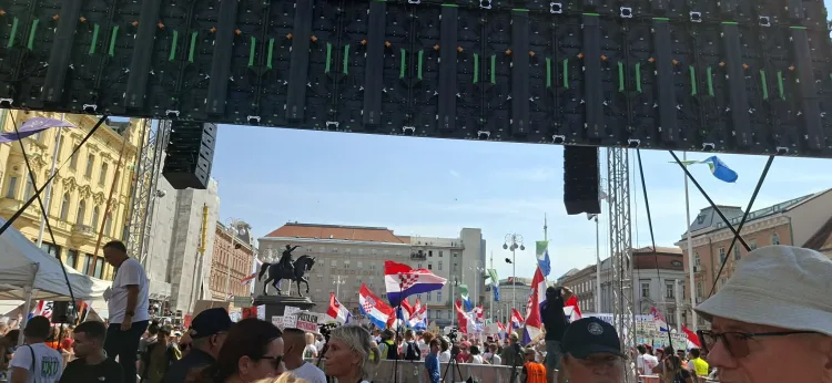 VIDEO Prosvjed Hodaj za Liku: Ovo je za našu djecu i unuke. Lagali su pred nama…