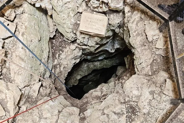 U jami Kamenjarka pronađeni posmrtni ostaci 41 žtrve partizansko-komunističkih zločina: Među njima žena i dvojica maloljetnika