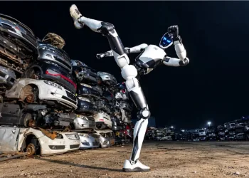 VIDEO Stiže li nam Robocop u stvarnom životu? Ovaj robot izvodi kung fu, skače s četiri metra i glumi tjelohranitelja
