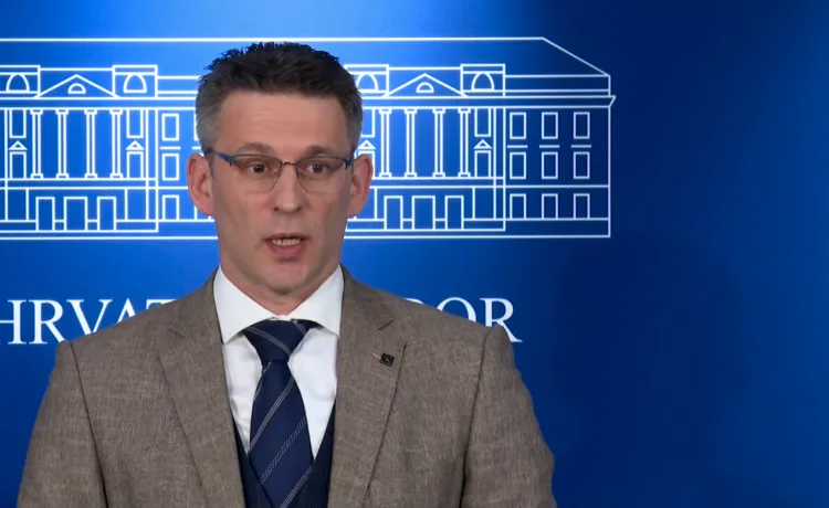 Petrov o sukobu Penave i Božinovića: Upozorio sam ih što se dogodi kad plešu s HDZ-om.  Sad neka uživaju…