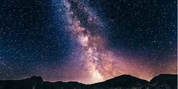 Misteriozni signal iz dubina svemira šokirao znanstvenike: Putovao je 10 milijardi godina do Zemlje