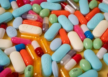 Pijete antibiotike? Ovo što svakodnevno jedete moglo bi potaknuti opasne bakterije
