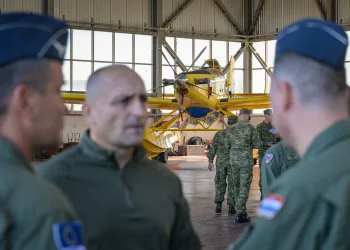 Anušić: Ogromna je čast i ponos i za mene kao ministra obrane kada saveznici pohvale naše pilote