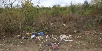 Opasni otpad zatrpavali u tlo u zoni vodocrpilišta kod Velike Kosnice i napravili brdo: Uhićeni muškarci od 50 i 87 godina