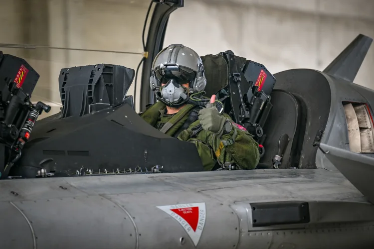 VIDEO Hrvatski i francuski piloti Rafalea uvježbavaju zračnu borbu na Plesu