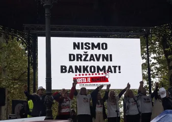 VIDEO Poduzetnici prosvjedovali u Zagrebu: Dosta je nameta! Država nas gleda kao bankomate bez dna